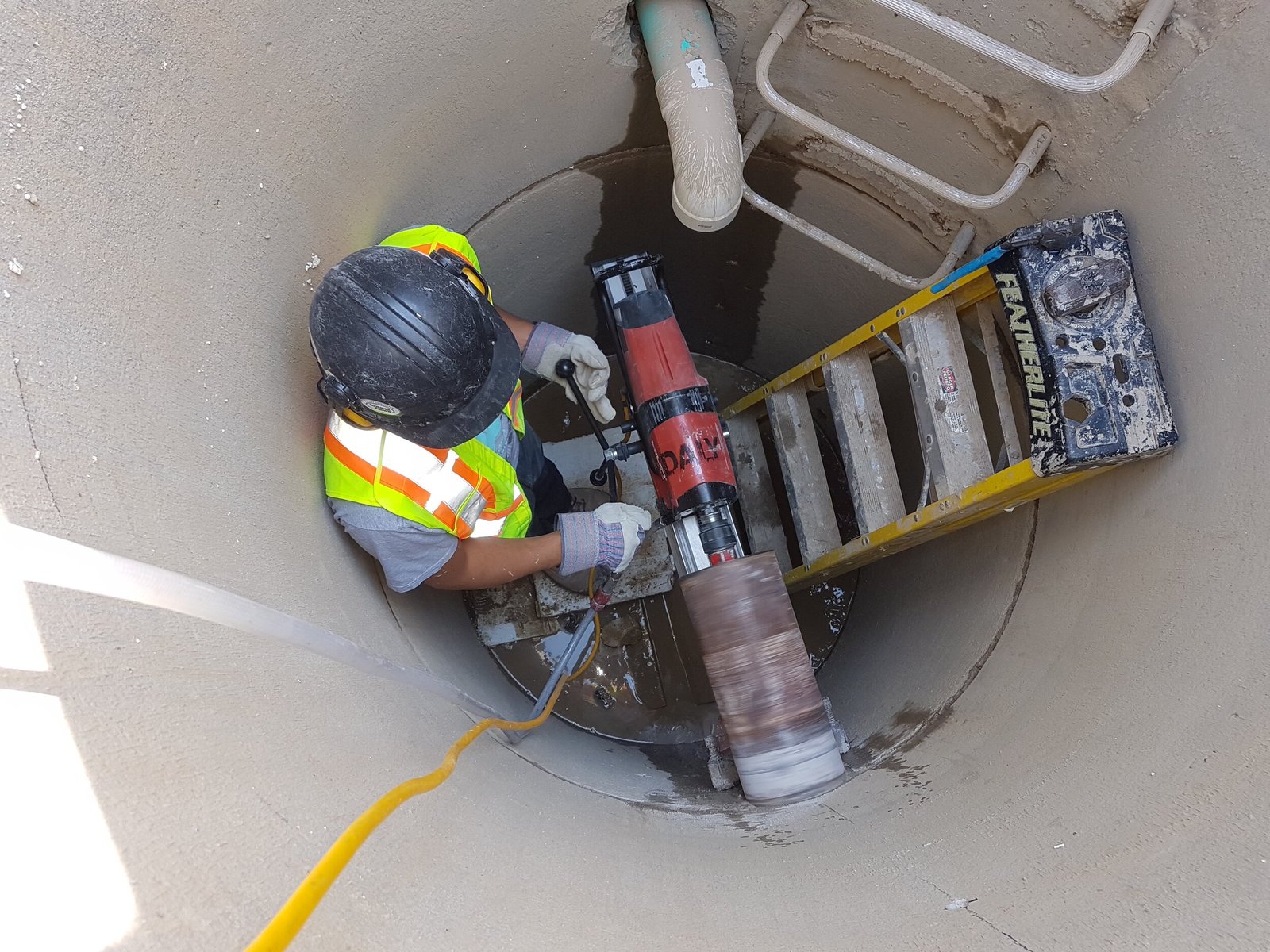 فتحات كور خرسانة جدة حي العمارية 0563948370